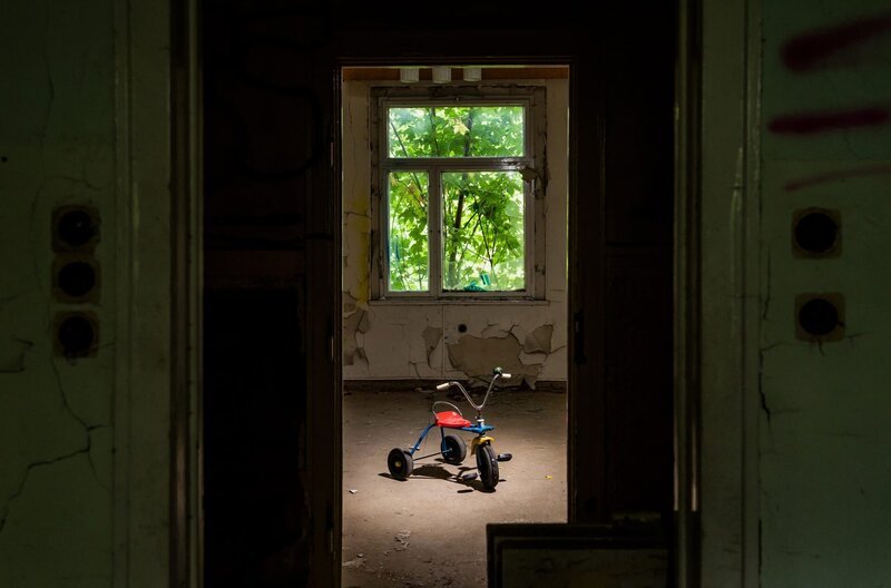 Das ehemalige Sanatorium Saalfeld, heute eine Ruine. – Bild: MDR/​Steffen Junghans