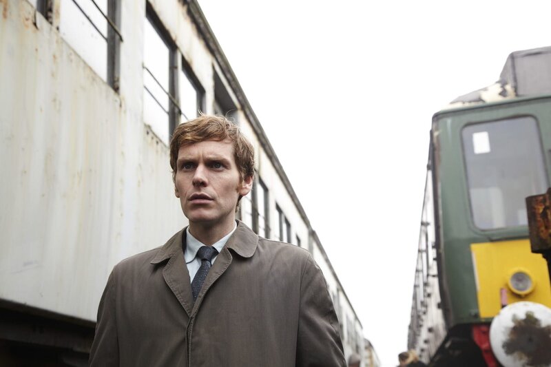 Endeavour Morse (Shaun Evans) ist überzeugt, dass Evelyn Balfour nach Vorlage einer Oper ermordet wurde. Doch niemand glaubt ihm – zunächst. – Bild: ZDF