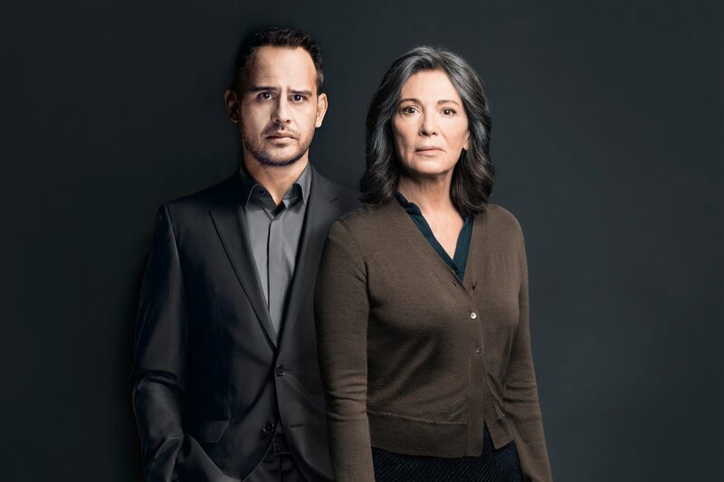 Protokollantin Freya Becker (Iris Berben) und Jo Jacobi (Moritz Bleibtreu). – Bild: KNSK; Tobias Schult, Mathias /​ ZDF und KNSK; Tobias Schult,