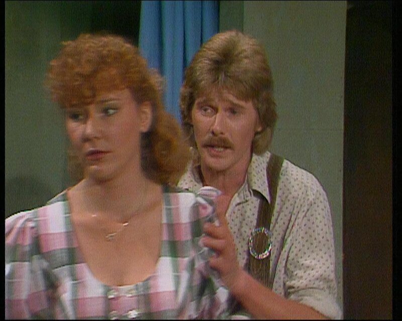 L-R: Liesl (Petra Auer), Rudi (Rudi Decker) – Bild: S: Heimatkanal (DE)