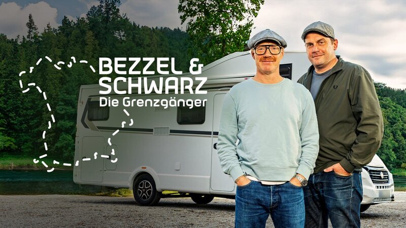 Sebastian Bezzel und Simon Schwarz, bekannt aus den Eberhoferkrimis, begeben sich im gemeinsamen Wohnmobil auf Entdeckungstour durch Bayern. Dabei erkunden sie in jeder Folge besondere Orte und treffen auf spannende Menschen. – Bild: 3sat