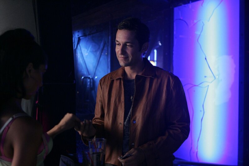 Danny Taylor (Enrique Murciano)  Die Verwendung des sendungsbezogenen Materials ist nur mit dem Hinweis und Verlinkung auf RTL+ gestattet. – Bild: RTL /​ Warner Bros. Entertainment, Inc.