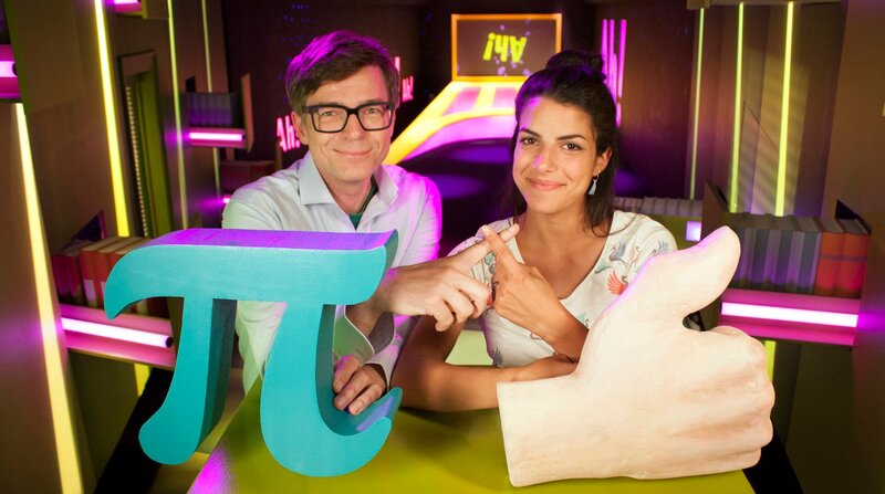 Clarissa und Ralph beschäftigen sich heute mit dem Thema „Tisch“. – Bild: BR/​WDR/​Thorsten Schneider