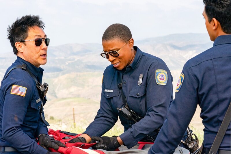 (v.l.n.r.) Howie „Chimney“ Han (Kenneth Choi); Henrietta „Hen“ Wilson (Aisha Hinds); Ravi Panikkar (Anirudh Pisharody) – Bild: ORF/​PRO7