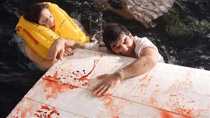 Captain Garbi on the Wing. Am 6. August 2005 ist eine Maschine der Fluggesellschaft Tuninter auf dem Weg zu der tunesischen Ferieninsel Djerba. Hoch über dem Mittelmeer fällt plötzlich der rechte Motor aus. Die Piloten leiten sofort eine Notlandung ein, doch dann kommt es noch schlimmer: Auch der zweite Motor arbeitet nicht mehr. Das Flugzeug stürzt ab. Während des Sturzes versucht die Crew immer wieder, die Motoren neu zu starten _ vergeblich. Die letzte Chance ist eine Landung auf dem Meer. 20 Menschen überleben das Manöver, 14 von 34 Passagieren kommen ums Leben. – Bild: National Geographic Channel