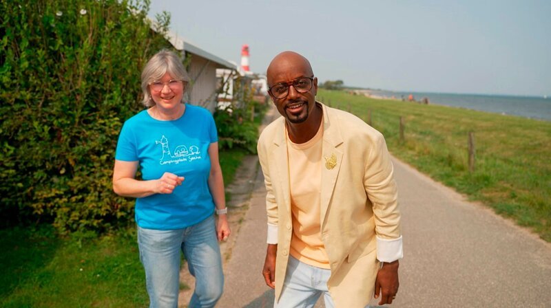 Unterwegs mit Campingplatzbesitzerin Martina Mielenz. – Bild: NDR
