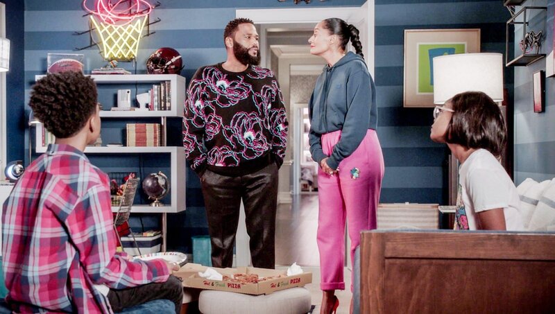 (v.li.): Miles Brown (Jack Johnson), Anthony Anderson (Andre ‚Dre‘ Johnson), Tracee Ellis Ross (Rainbow ‚Bow‘ Johnson), Marsai Martin (Diane Johnson). – Bild: ORF