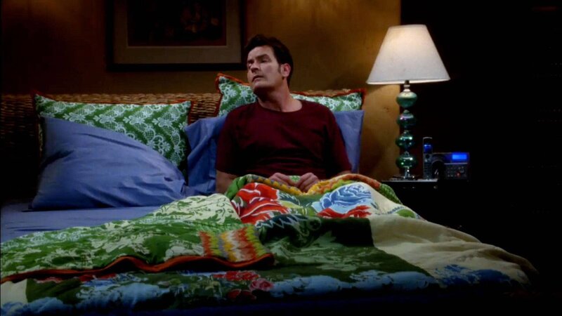 Charlie Harper (Charlie Sheen) – Bild: Warner Bros. Television