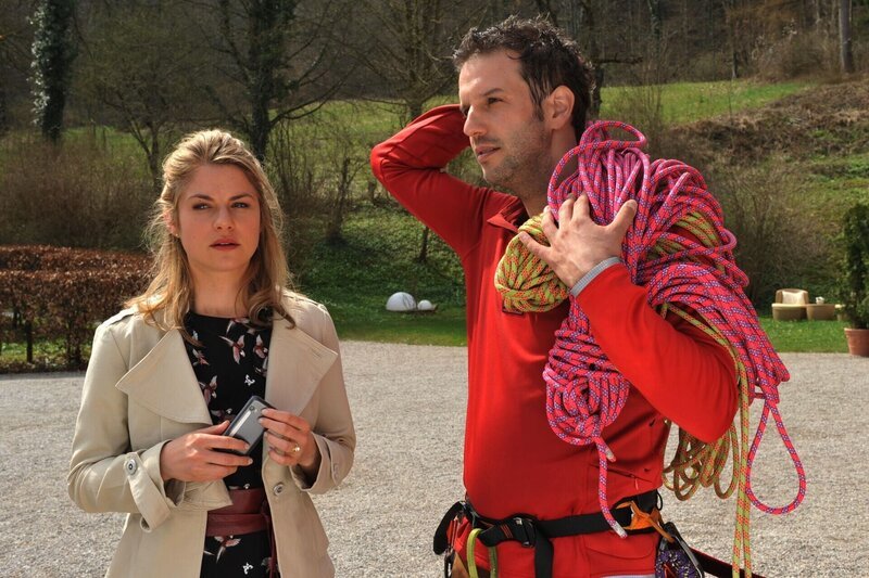 Marlene (Lucy Scherer, l.); Nils (Florian Stadler, r.) – Bild: ARD /​ Ann Paur