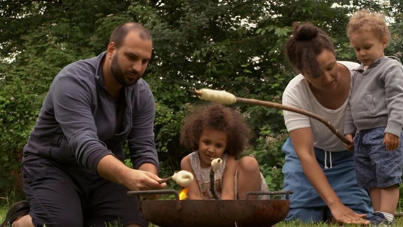 Essen am Lagerfeuer 2 – Bild: WDR/​Die Sendung mit dem Elefanten