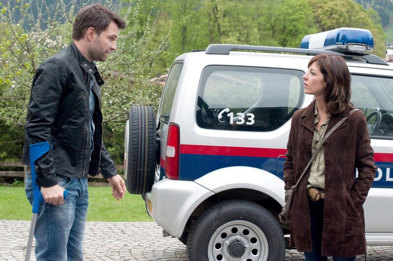 Lukas Roither (Jakob Seeböck), Nina Pokorny (Julia Cencig). – Bild: ORF/​BEO-Film/​Stefanie Leo