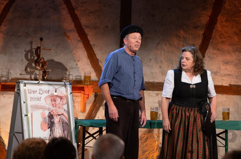 v.l.n.r: Franz Auber und Hillu Stoll (Hillu’s Herzdropfa) – Bild: SWR/​Sabine Stumpp