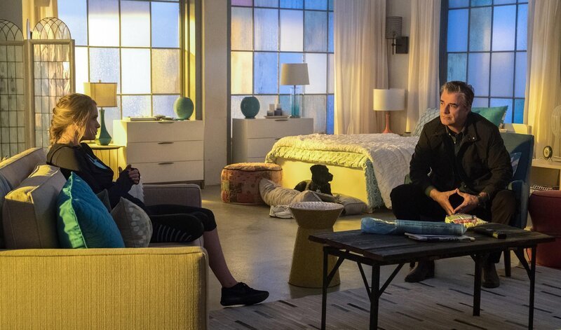 Kit Lanigan (Leven Rambin), Frank (Chris Noth) – Bild: RTL /​ Curtis Baker /​ NBC Universal