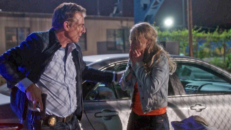 Nach und nach verschwinden junge Frauen, die eine Mitfahrgelegenheit über eine bestimmte App gebucht hatten. Die Spezialeinheit rund um FBI Agent Frank (Chris Noth) und seinem Schützling „Kick“ (Leven Rambin) schaltete sich ein, um den Täter zu fassen. Frank (Chris Noth), ? – Bild: RTL /​ NBC Universal