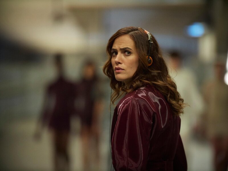 Lenina Crowne (Jessica Brown Findlay) – Bild: RTL /​ Universal Content Productions LLC.