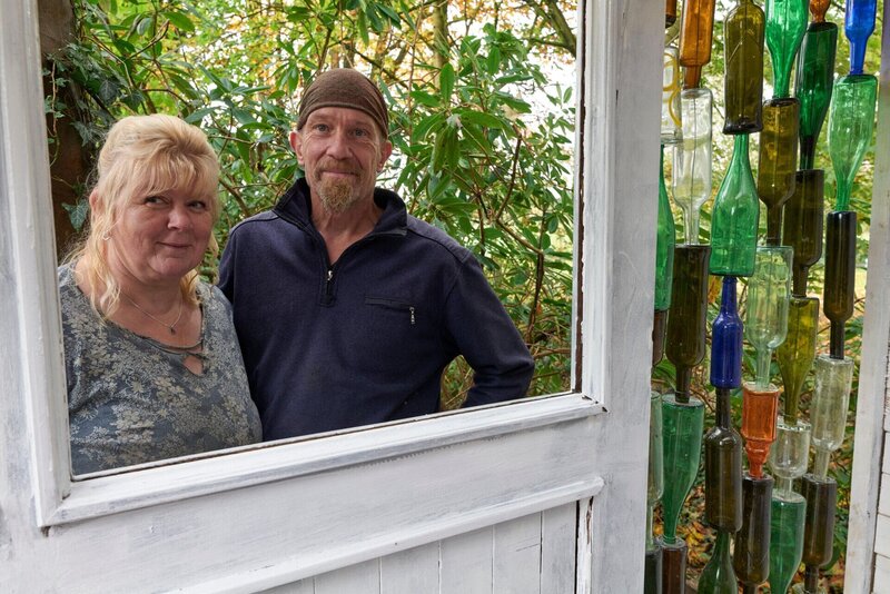 Reinhard und Ute.  +++ Die Verwendung des sendungsbezogenen Materials ist nur mit dem Hinweis und Verlinkung auf RTL+ gestattet. +++ – Bild: RTL /​ Tokee bros. /​ Folge 20_008