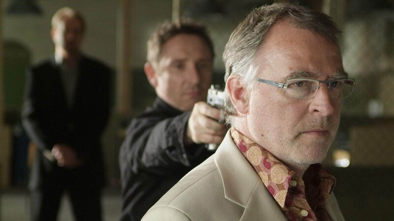 Möller (Joachim Schweizzer, Mi.) will Hansen (Andreas Schmidt-Schaller, re.) aus dem Weg räumen … (li. Andy Ulizka) – Bild: MG RTL D