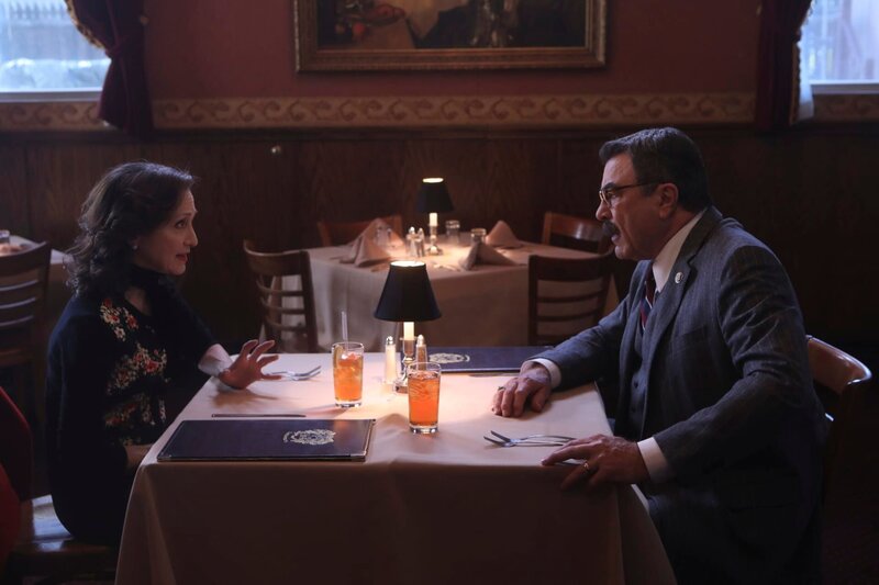 Kelly Peterson (Bebe Neuwirth), Frank Reagan (Tom Selleck) – Bild: Fox Channel