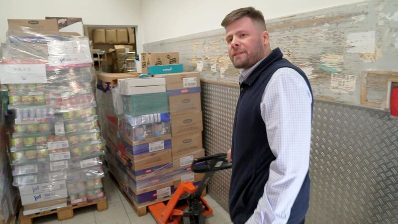 S02E41: Markus kämpft mit einer widerspenstigen Palette? – Bild: RTLZWEI – Recht zum Abdruck/​Darstellung zeitlich/​sachlich beschränkt auf die Bewerbung der Sendung