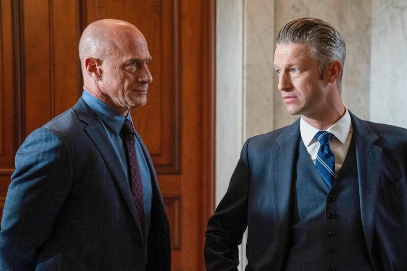 Elliot Stabler (l. Christopher Meloni) und Dominick Carisi Jr. (r. Peter Scanavino) – Bild: RTL /​ © 2021 Universal Network Television LLC