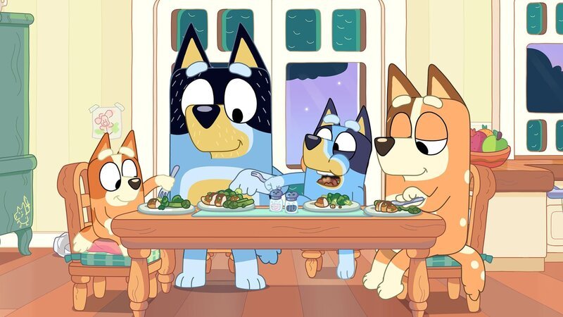 L-R: Bingo, Bandit, Bluey und Chilli – Bild: Disney+