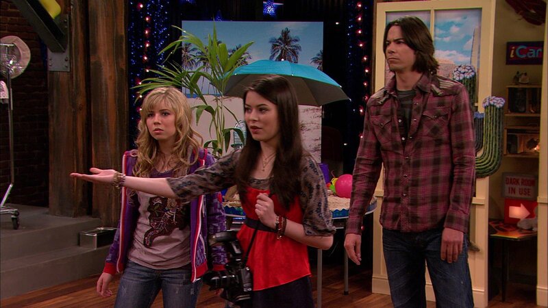 v.li.: Sam Puckett (Jennette McCurdy), Carly Shay (Miranda Cosgrove), Spencer Shay (Jerry Trainor) – Bild: Paramount