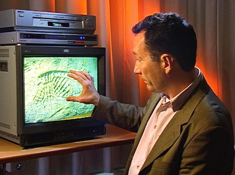 Auf einem Feld in der Nähe von Delano in Kalifornien wird die Leiche eines jungen Mädchens gefunden. Die Identifizierung gestaltet sich schwierig. – Bild: RTL NITRO