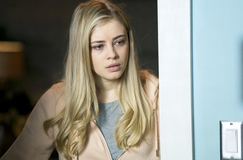 Tessa (Josephine Langford) – Bild: Constantin Film Verleih GmbH Tessa (Josephine Langford) – Bild: Constantin Film Verleih GmbH