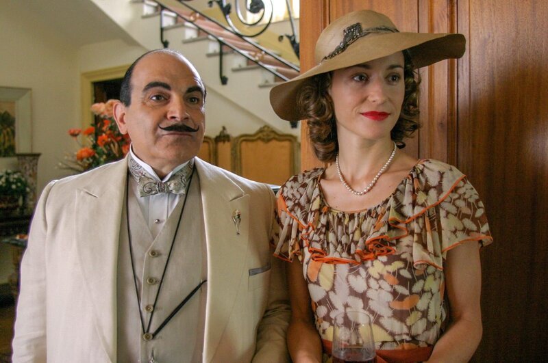 David Suchet (Hercule Poirot), Georgina Rylance (Katherine Grey). – Bild: ORF/​ITV Studios Global Entertainment