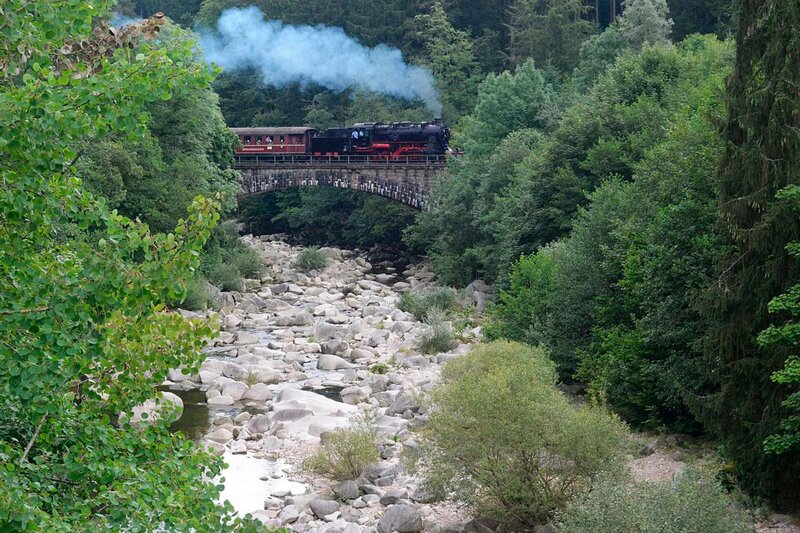 Dampf auf der Murgtalbahn. – Bild: SWR/​Bernhard Foos