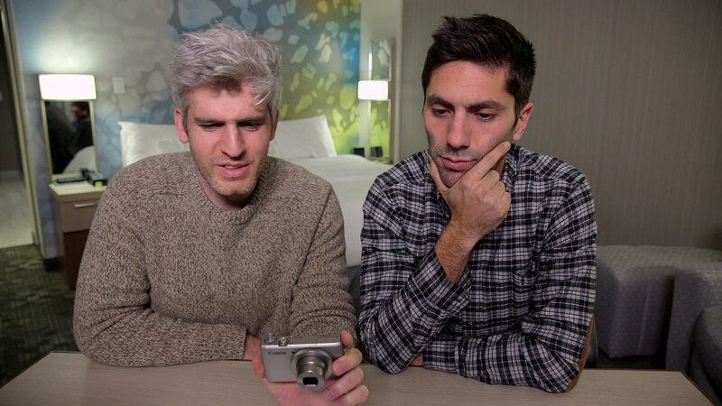 L-R: Max, Nev – Bild: Paramount