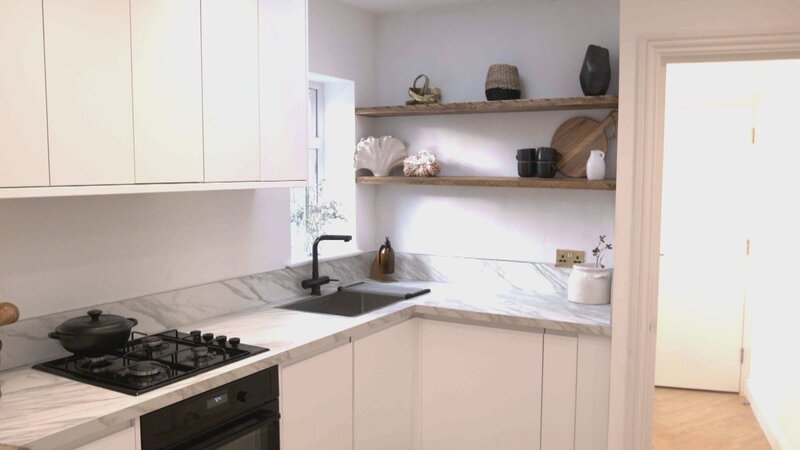 Die Küche von Maria nachher. – Bild: RTL /​ PI PRODUCTIONS LIMITED