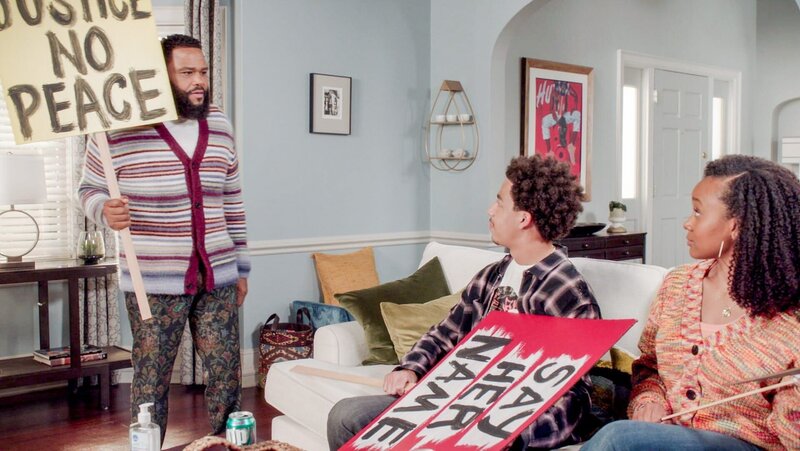 (v.li.): Anthony Anderson (Andre ‚Dre‘ Johnson), Marcus Scribner (Andre ‚Junior‘ Johnson jr.), Katlyn Nichol (Olivia Lockhart). – Bild: ORF/​Disney/​ABC