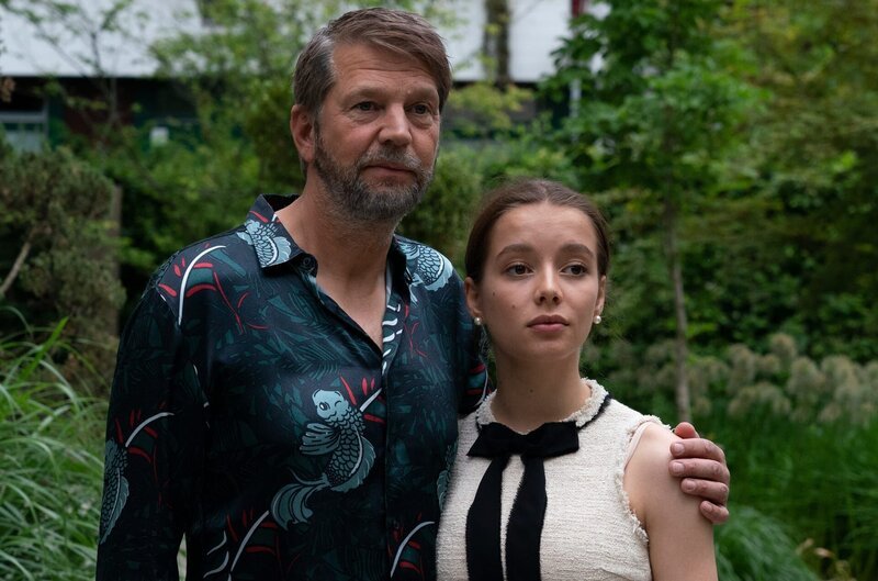 Richard Weber (Kai Wiesinger) und Tochter Patrizia Weber (Lisa Junick) freuen sich auf ein gemeinsames Wochenende. – Bild: ZDF