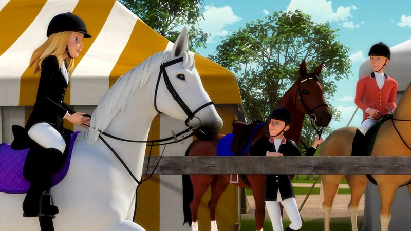 Jerry (Mi.) und Christian (re.) beobachten Wendy (li.) auf einem Springreiter-Turnier. – Bild: ZDF/​Wendy and Associated Characters (c) WPL 2012