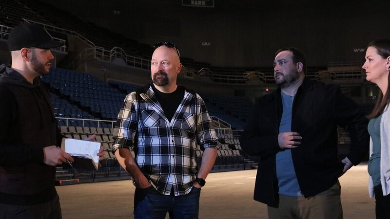Jason Hawes und Steve Gonsalves sind im Mississippi Coast Coliseum and Convention Center, um den Kunden Michelle und Bryan zu helfen, das Unerklärliche zu erklären. – Bild: Travel Channel US