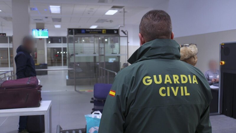 Civil guard – Bild: PLURIMEDIA (Discovery)