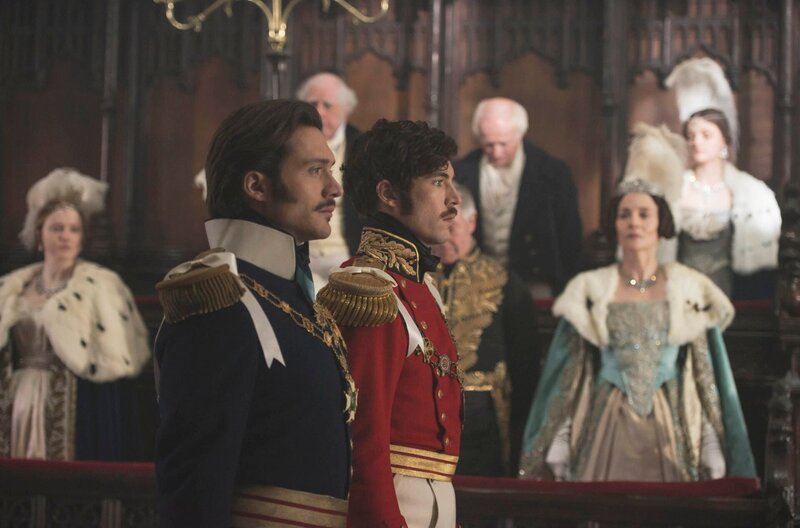 Prinz Ernest (David Oakes) und Prinz Albert (Tom Hughes). – Bild: WDR/​Mammoth Screen Limited