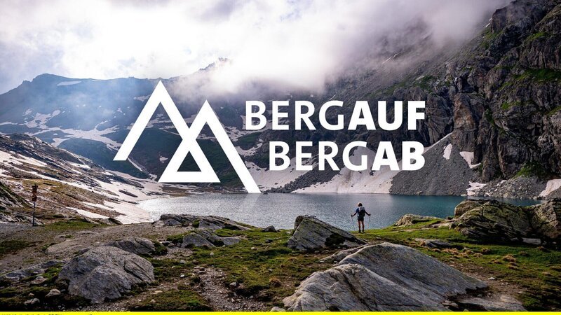 Key Visual/Cover Sendereihenbild mit Typo zu "Bergauf-Bergab - Das Magazin für Bergsteiger". Eine Bergsendung, die mit dem "Erlebnis Berg" nicht nur den Spezialisten, sondern ein breites Publikum erreicht. Im Bild: Bernd Ritschel (Bergfotograf) an einem See in der Schweiz. – Bild: 3sat Key Visual/Cover Sendereihenbild mit Typo zu "Bergauf-Bergab - Das Magazin für Bergsteiger". Eine Bergsendung, die mit dem "Erlebnis Berg" nicht nur den Spezialisten, sondern ein breites Publikum erreicht. Im Bild: Bernd Ritschel (Bergfotograf) an einem See in der Schweiz. – Bild: 3sat
