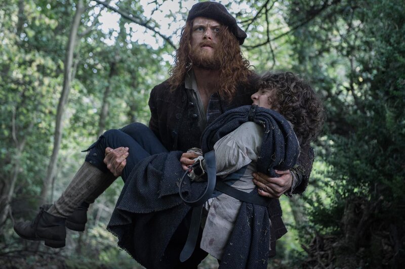 Jamie Fraser (Sam Heughan) und Fergus (Romann Berrux) – Bild: RTL /​ © 2017 Sony Pictures Television Inc.