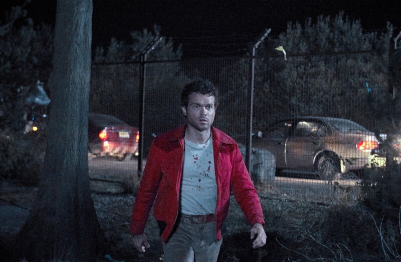 John the Savage (Alden Ehrenreich) – Bild: RTL /​ 2020 Universal Content Productions LLC.