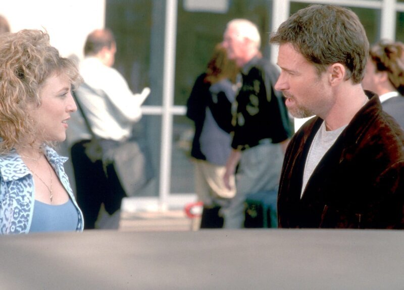 Bitty Schram, Tim Daly. – Bild: ORF/​Universal