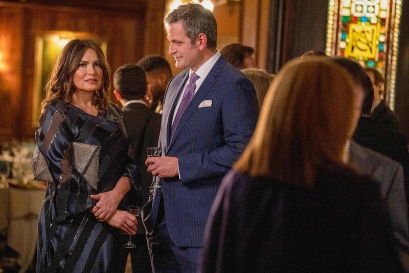 Olivia Benson (Mariska Hargitay) und Trevor Langan (Peter Hermann) – Bild: RTL /​ © 2021 Universal Network Television LLC