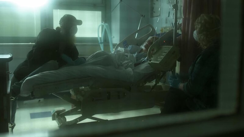 Tristin suffers from an intestinal obstruction. – Bild: Animal Planet