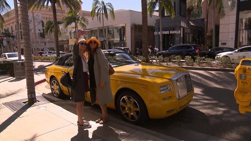 L-R: Lily und Yessica – Bild: 3 Plus Group