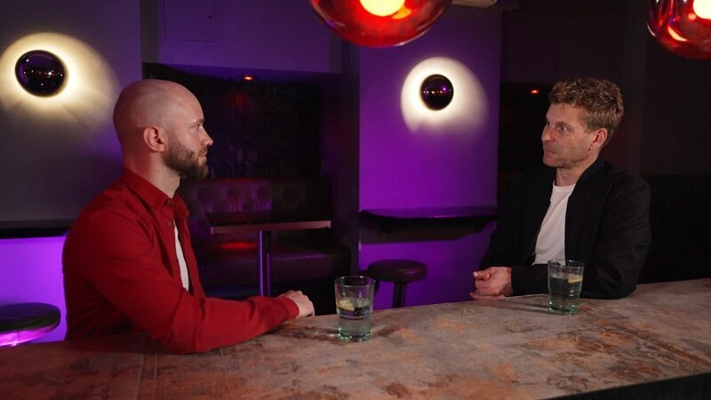 Dorian im Gespräch mit Christoph Feurstein. Dorian ist 29 und schwer Chemsex süchtig. – Bild: ORF