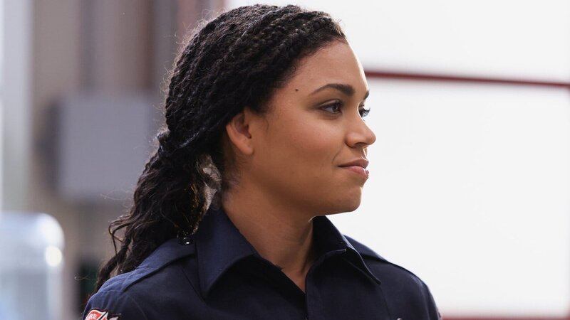 Station 19 Staffel 5 Folge 12 Zurück auf der Wache: Barrett Doss als Victoria Hughes – Bild: SRF/​ABC Studios