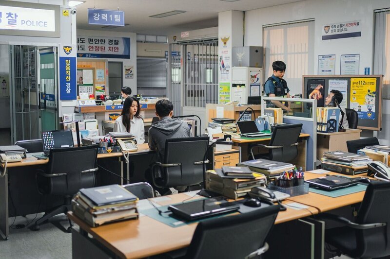 Yeo-reum Lee (Seol-hyun Kim); Yeo-reum Lee (Seol-hyun Kim)  +++ Die Verwendung des sendungsbezogenen Materials ist nur mit dem Hinweis und Verlinkung auf RTL+ gestattet. – Bild: RTL /​ KT StudioGenie Co.