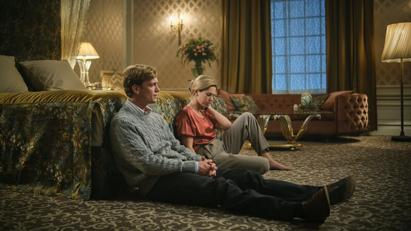 Máxima Staffel 1 Folge 5 Martijn Lakemeier als Willem-Alexander, Delfina Chaves als Máxima – Bild: SRF/​Millstreet Films