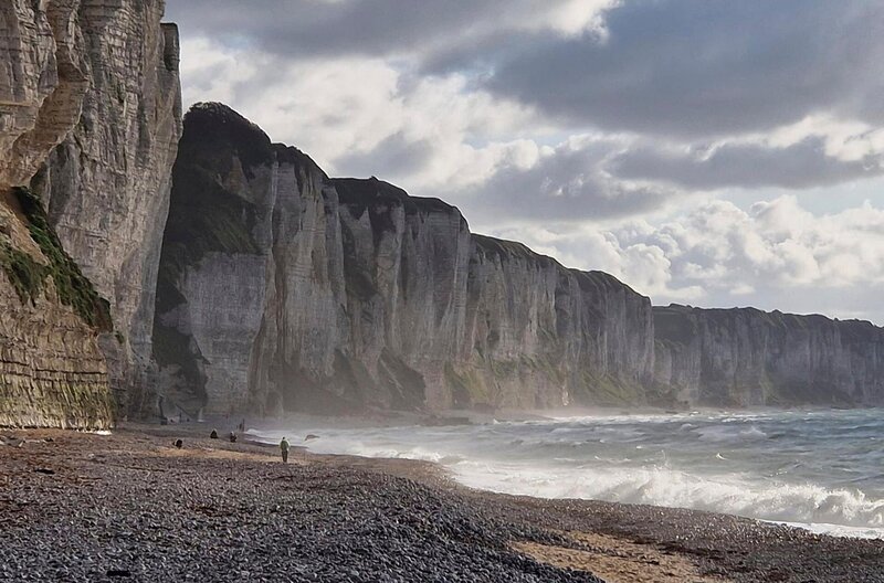 Die Alabasterküste nennt man die Küste der Normandie. – Bild: phoenix/HR/Christine Seemann Die Alabasterküste nennt man die Küste der Normandie. – Bild: phoenix/HR/Christine Seemann